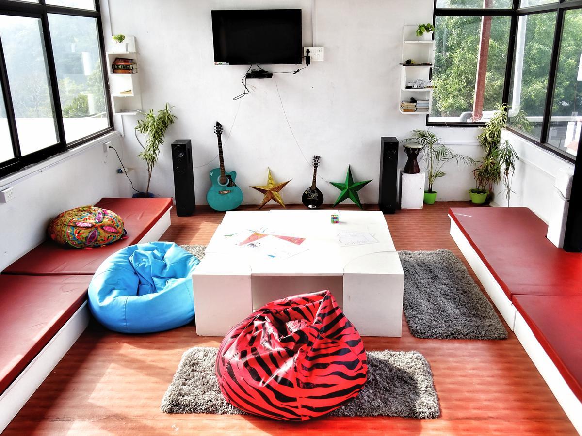 Hostel Cozy Beds Rishikesh Ngoại thất bức ảnh